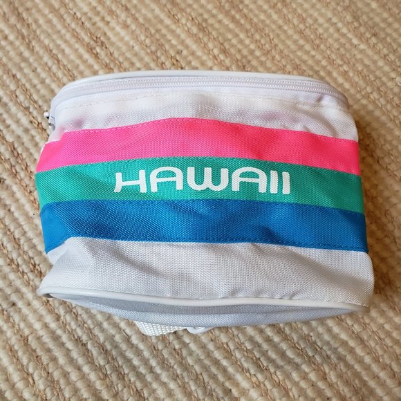 Vintage Hawaiian Voyager fanny pack w/two pockets - Picture 2 of 6